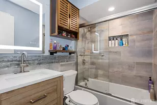 524 Westgate Dr, Edison, NJ 08820 - Photo 25