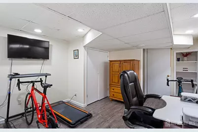 524 Westgate Drive, Edison, NJ 08820 - Photo 29