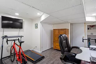 524 Westgate Dr, Edison, NJ 08820 - Photo 29