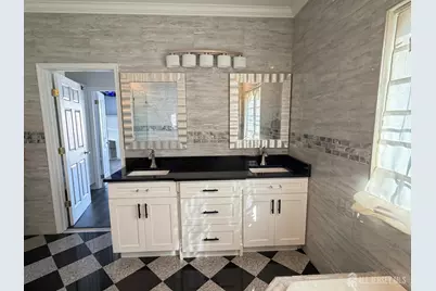 618 Lee Street, Perth Amboy, NJ 08861 - Photo 11