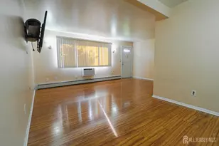 733 Cricket Ln, Woodbridge Township, NJ 07095 - Photo 5