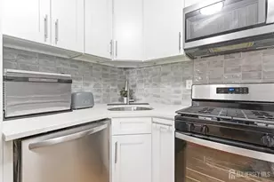 102 Morgan Pl, East Brunswick Township, NJ 08816 - Photo 11