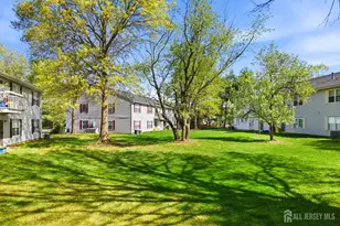 102 Morgan Pl, East Brunswick Township, NJ 08816 - Photo 17