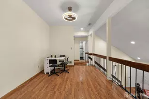 197 Westgate Dr, Edison, NJ 08820 - Photo 17