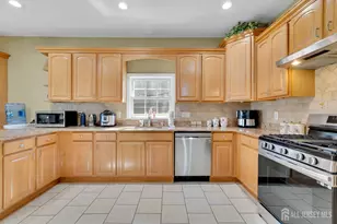 29 Tower Rd, Edison, NJ 08820 - Photo 17