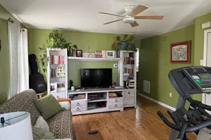 31 Edwin St, Carteret, NJ 07008 - Photo 5