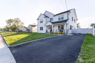 55 Walnut St, Edison, NJ 08817 - Photo 3