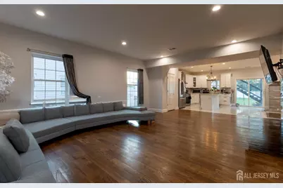 55 Walnut Street, Edison, NJ 08817 - Photo 11