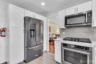 52 Zeller Dr, Franklin Township, NJ 08873 - Photo 15