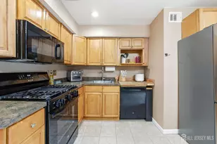187 Evergreen Rd, Edison, NJ 08837 - Photo 5