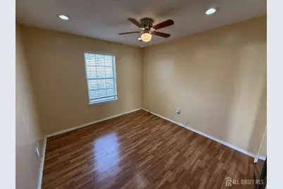 61 Brighton Way, North Brunswick Township, NJ 08902 - Photo 7