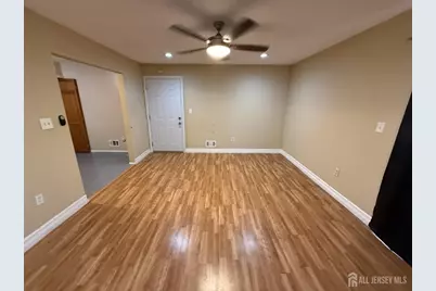 61 Brighton Way, North Brunswick Township, NJ 08902 - Photo 3