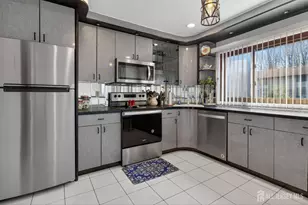 145 Harbinson Pl, East Windsor Township, NJ 08520 - Photo 9