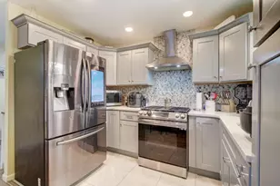 267 Watson Ave, Perth Amboy, NJ 08861 - Photo 3