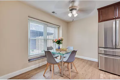 138 Oakmont Court, Edison, NJ 08820 - Photo 15