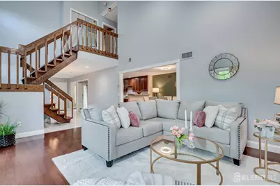 138 Oakmont Court, Edison, NJ 08820 - Photo 9
