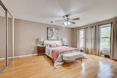 138 Oakmont Court, Edison, NJ 08820 - Photo 21