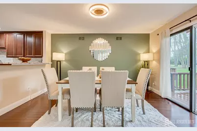 138 Oakmont Court, Edison, NJ 08820 - Photo 11