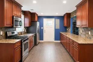 11 Beechwood Ave, Keansburg, NJ 07734 - Photo 5