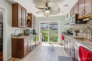 37 Merker Dr, Edison, NJ 08837 - Photo 9