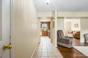 41 Rodak Cir, Edison, NJ 08817 - Photo 5