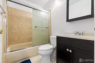 51 Westgate Dr, Edison, NJ 08820 - Photo 33