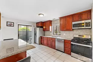 51 Westgate Dr, Edison, NJ 08820 - Photo 17