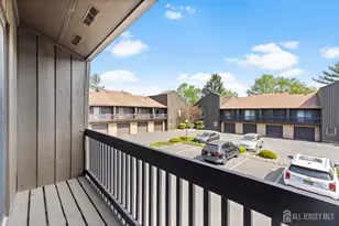 51 Westgate Dr, Edison, NJ 08820 - Photo 35