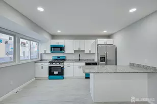 203 Canterbury Ct, East Windsor Township, NJ 08520 - Photo 11
