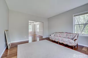 15 Barbour Pl, Piscataway Township, NJ 08854 - Photo 9