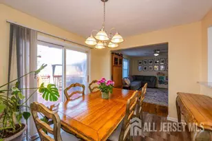 8 Sherbone Pl, Sayreville, NJ 08872 - Photo 5