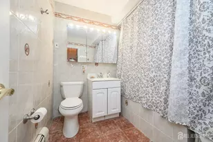 513 E Price Street E, Linden, NJ 07036 - Photo 9