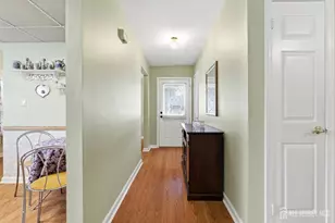 363 Cotswold Pl, Franklin Township, NJ 08873 - Photo 3