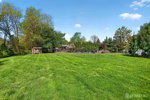 11 Apple Manor Ln, East Brunswick Township, NJ 08816 - Photo 25