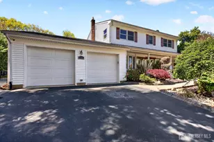 11 Apple Manor Ln, East Brunswick Township, NJ 08816 - Photo 31