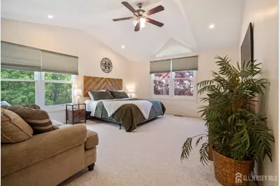 112 Lloyd Court, East Brunswick Township, NJ 08816 - Photo 15