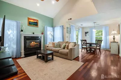 112 Lloyd Court, East Brunswick Township, NJ 08816 - Photo 9