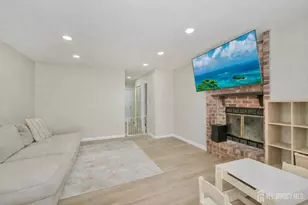 301 Palombi Ct, East Brunswick Township, NJ 08816 - Photo 5