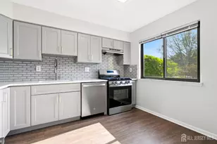 191 Hampshire Dr, Plainsboro Township, NJ 08536 - Photo 3
