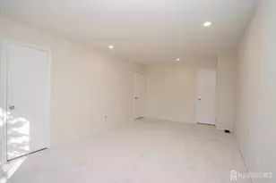 4 Pond View Dr, Plainsboro Township, NJ 08536 - Photo 15
