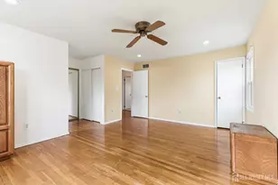 7 Oberlin Ct, Edison, NJ 08820 - Photo 23