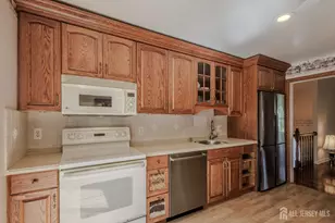 24 Clearview Rd, East Brunswick Township, NJ 08816 - Photo 11
