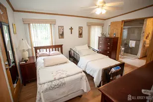 19 Sheryl Ct, Spotswood, NJ 08884 - Photo 17