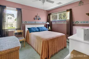 13 Comstock Rd, Edison, NJ 08817 - Photo 13