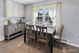 13 Comstock Rd, Edison, NJ 08817 - Photo 9