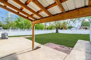 52 Walnut St, Edison, NJ 08817 - Photo 17