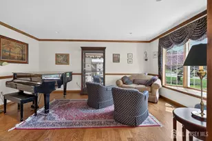 13 Brookside Ct, Plainsboro Township, NJ 08512 - Photo 3
