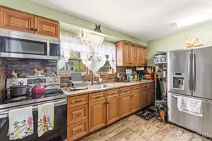 239 Walnut St, Dunellen, NJ 08812 - Photo 9