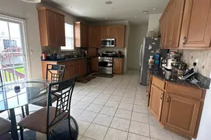 25 Eddington Ln, Monroe Township, NJ 08831 - Photo 3