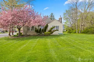 173 Concordia Cir, Monroe Township, NJ 08831 - Photo 5